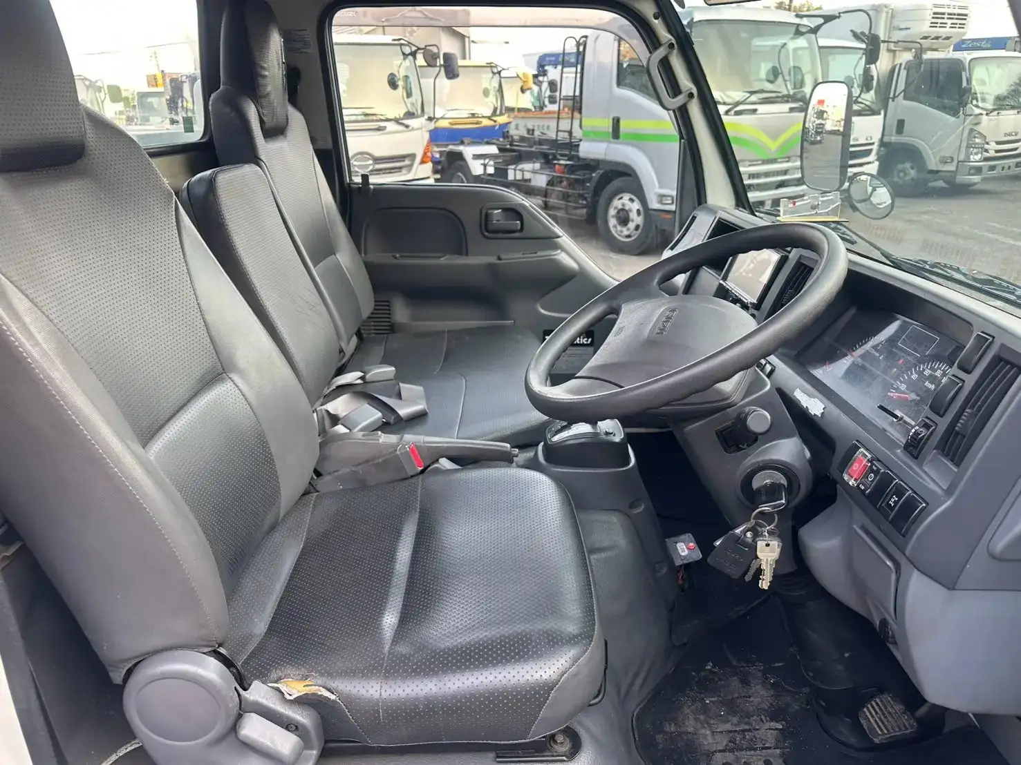 いすゞ エルフ 小型 高所・建柱車 高所作業車 電工仕様の中古トラック画像12