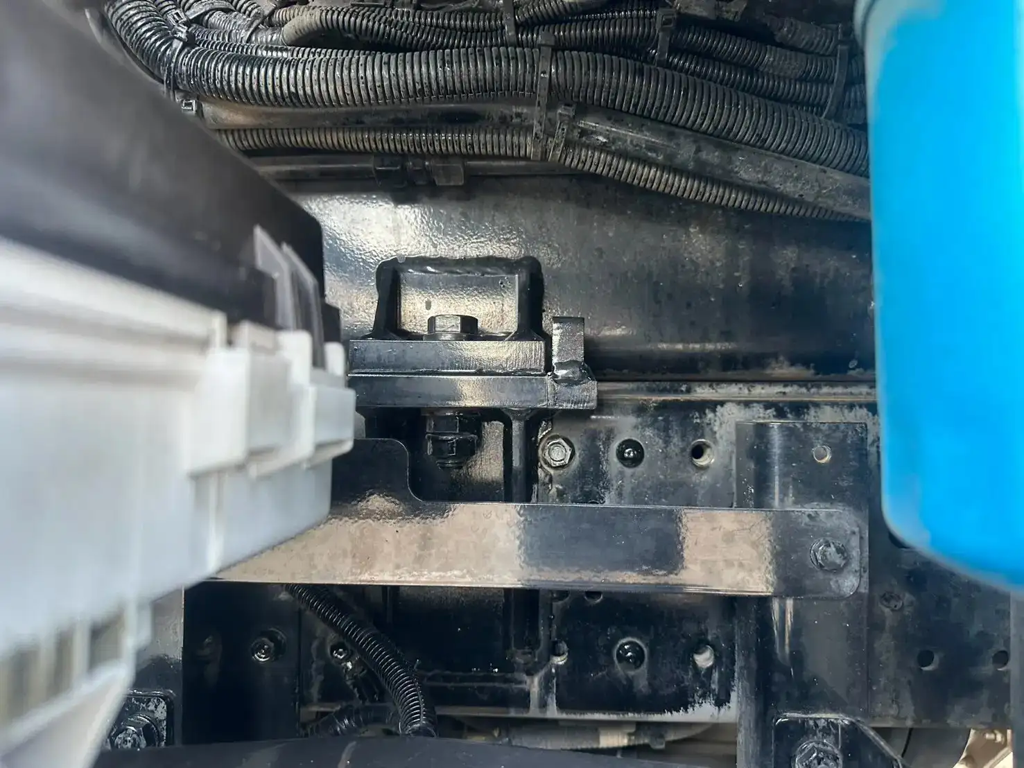 いすゞ エルフ 小型 高所・建柱車 高所作業車 電工仕様の中古トラック画像18