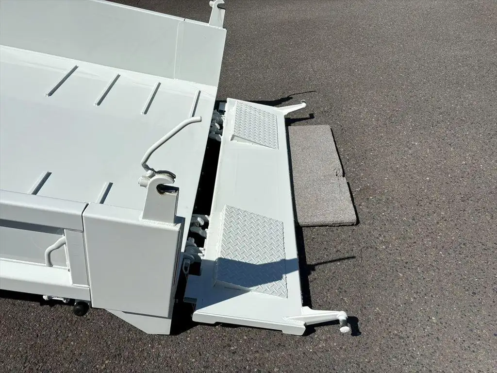 三菱 キャンター 小型 ダンプ ローダー 2RG-FBA60の中古トラック画像11