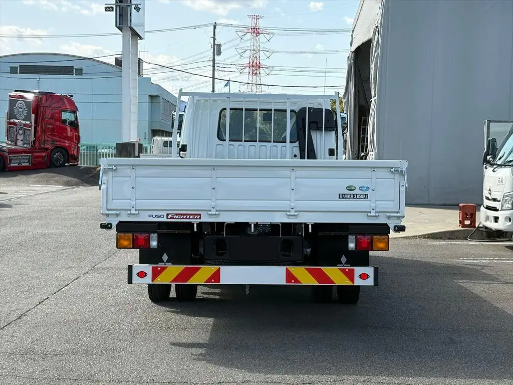 三菱 ファイター 中型/増トン 平ボディ ベッド 2KG-FK62Fの中古トラック画像4