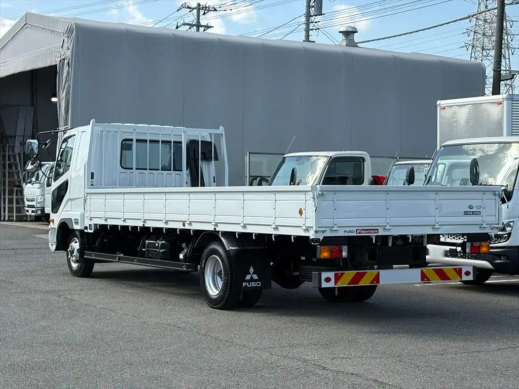 三菱 ファイター 中型/増トン 平ボディ ベッド 2KG-FK62Fの中古トラック画像5