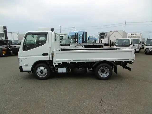 三菱 キャンター 小型 平ボディ 2RG-FBAV0 R6の中古トラック画像3