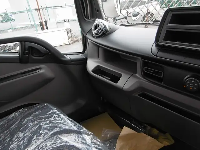 三菱 キャンター 小型 平ボディ 2RG-FBAV0 R6の中古トラック画像6