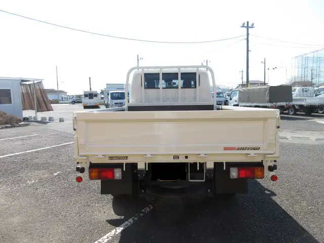 日野 デュトロ 小型 平ボディ Wキャブ 2DG-XZU685Mの中古トラック画像4