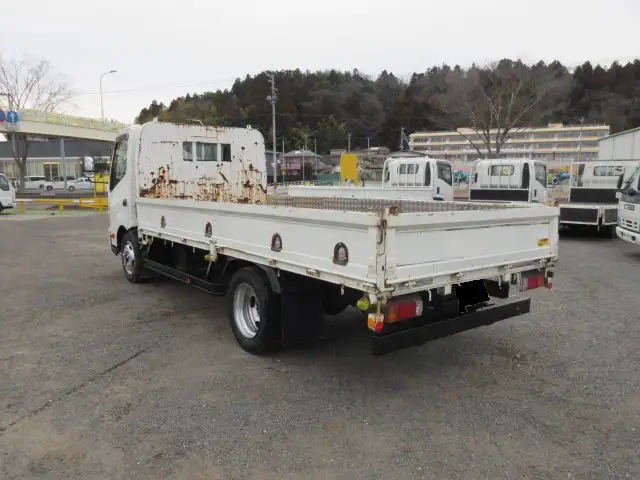日野 デュトロ 小型 平ボディ 床鉄板 TKG-XZU710Mの中古トラック画像4