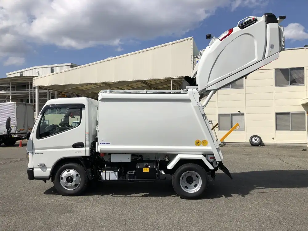 三菱 キャンター 小型 パッカー車 プレス式 2RG-FEAV0の中古トラック画像2