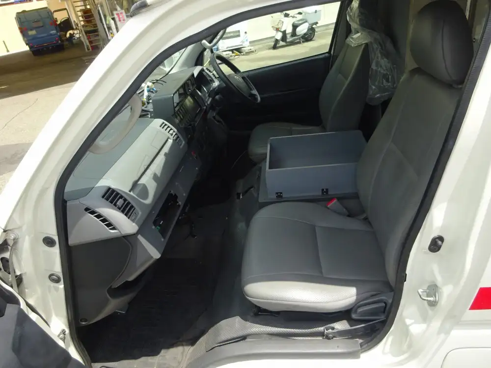 トヨタ ハイエース 小型 特殊車両 CBF-TRH226S H20の中古トラック画像7