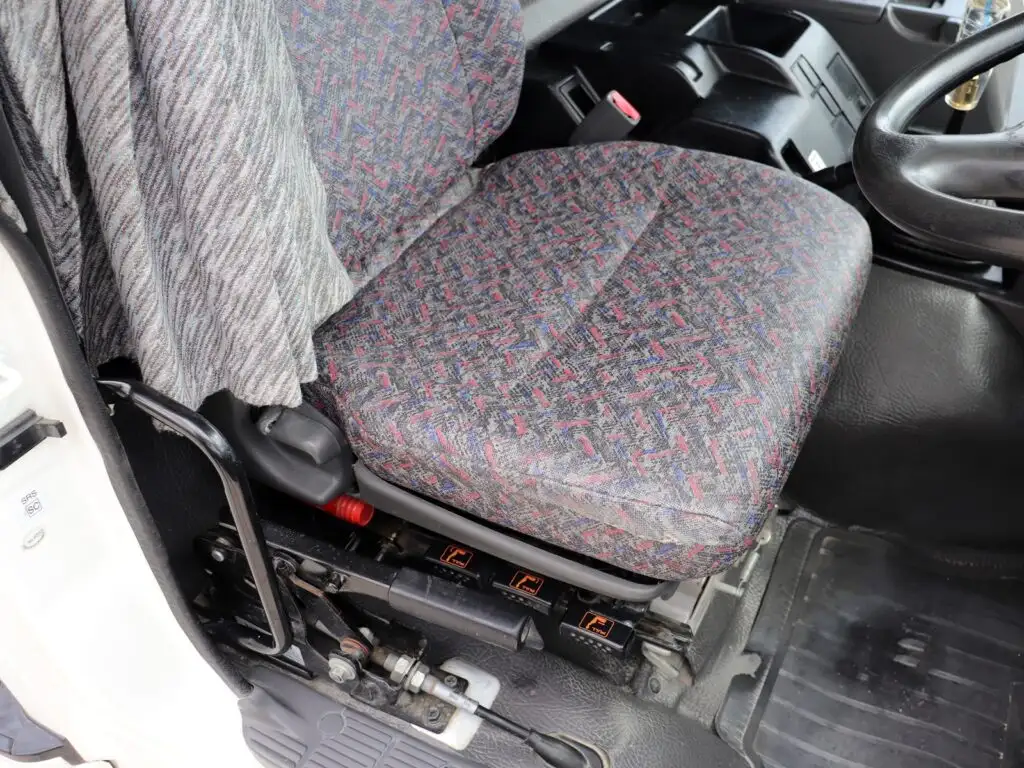 いすゞ ギガ 大型 ミキサー・ポンプ ベッド QKG-CXZ77ATの中古トラック画像12