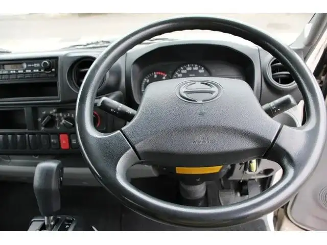 日野 デュトロ 小型 アルミバン ボトルカー サイドドアの中古トラック画像9