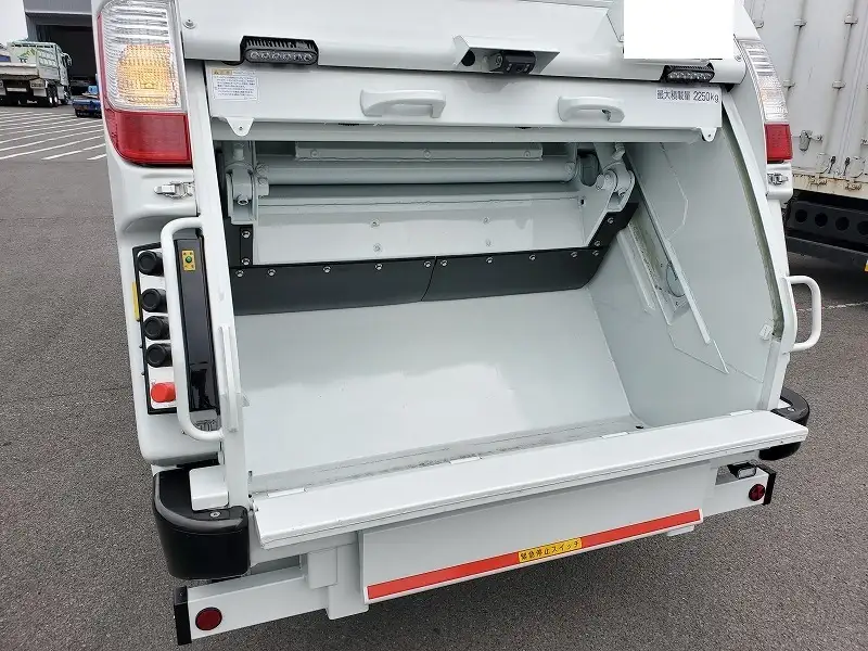三菱 キャンター 小型 パッカー車 プレス式 2RG-FEAV0の中古トラック画像4