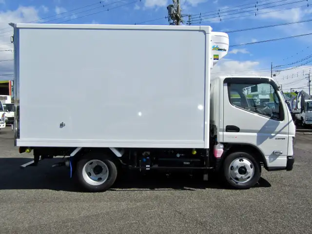 三菱 キャンター 小型 冷凍冷蔵 低温 床ステンの中古トラック画像3