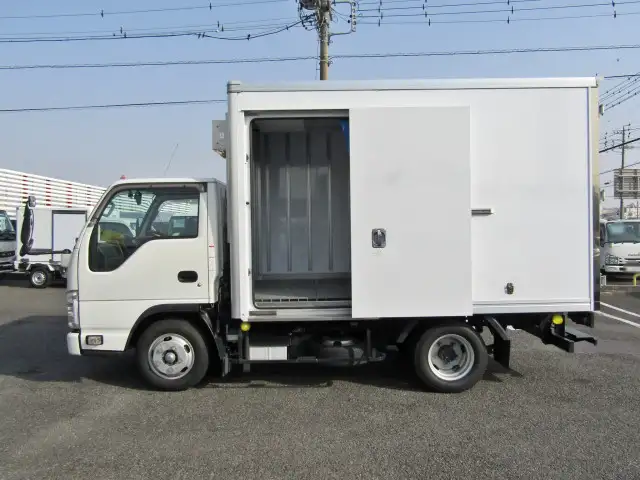 日産 アトラス 小型 冷凍冷蔵 中温 サイドドアの中古トラック画像4