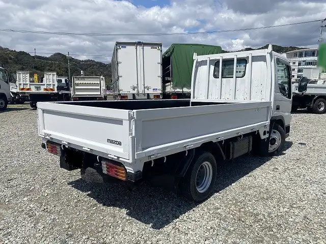 マツダ タイタン 小型 平ボディ 床鉄板 KK-WHS5Tの中古トラック画像3