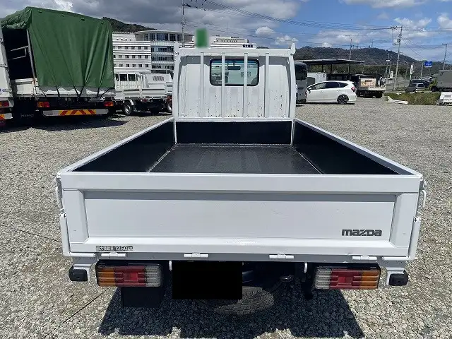 マツダ タイタン 小型 平ボディ 床鉄板 KK-WHS5Tの中古トラック画像4