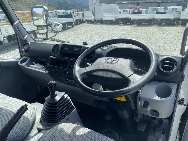 トヨタ トヨエース 小型 平ボディ TKG-XZU605 H30の中古トラック画像11