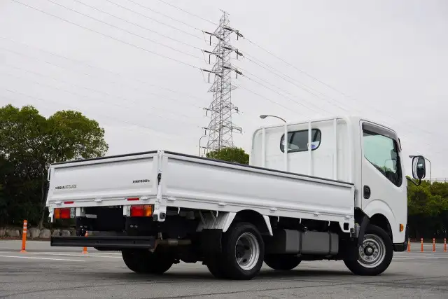 日産 アトラス 小型 平ボディ CBF-SQ2F24 H30の中古トラック画像3