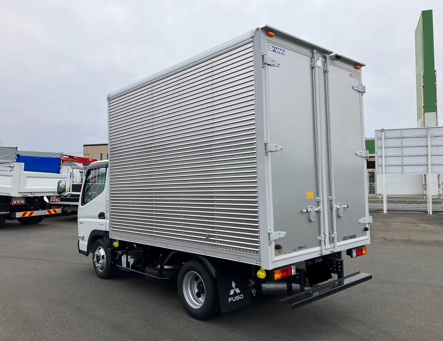 三菱 キャンター 小型 アルミバン 2RG-FBA20 R6の中古トラック画像6