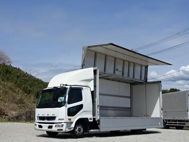 三菱 ファイター 中型/増トン ウイング ベッド 2KG-FK61Fの中古トラック画像1