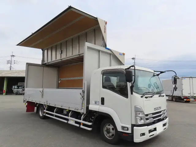 いすゞ フォワード 中型/増トン ウイング エアサス ベッドの中古トラック画像3