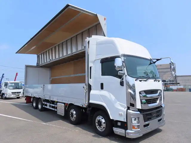 いすゞ ギガ 大型 ウイング ハイルーフ エアサスの中古トラック画像3