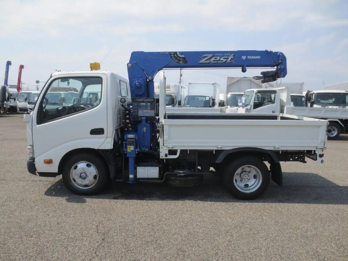 トヨタ ダイナ 小型 クレーン付 床鉄板 3段の中古トラック画像4