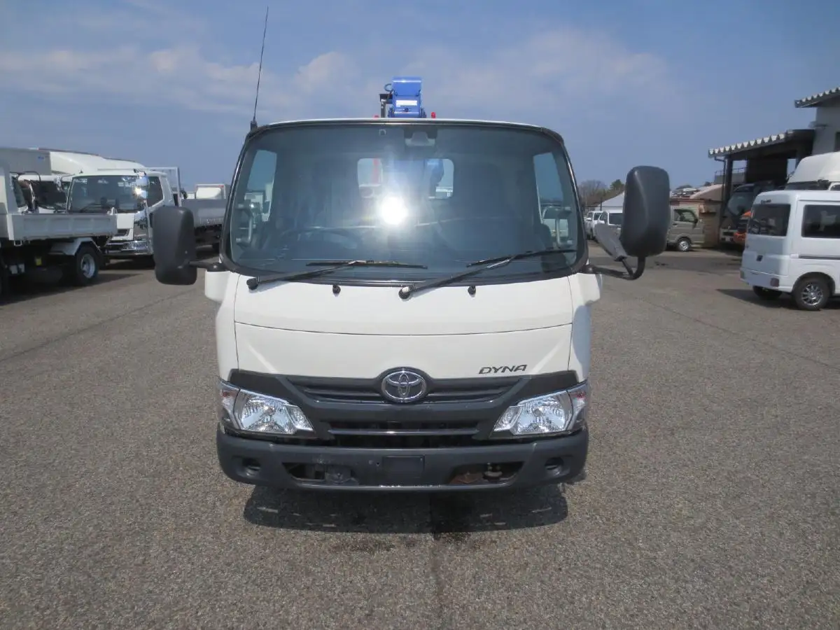 トヨタ ダイナ 小型 クレーン付 床鉄板 3段の中古トラック画像2