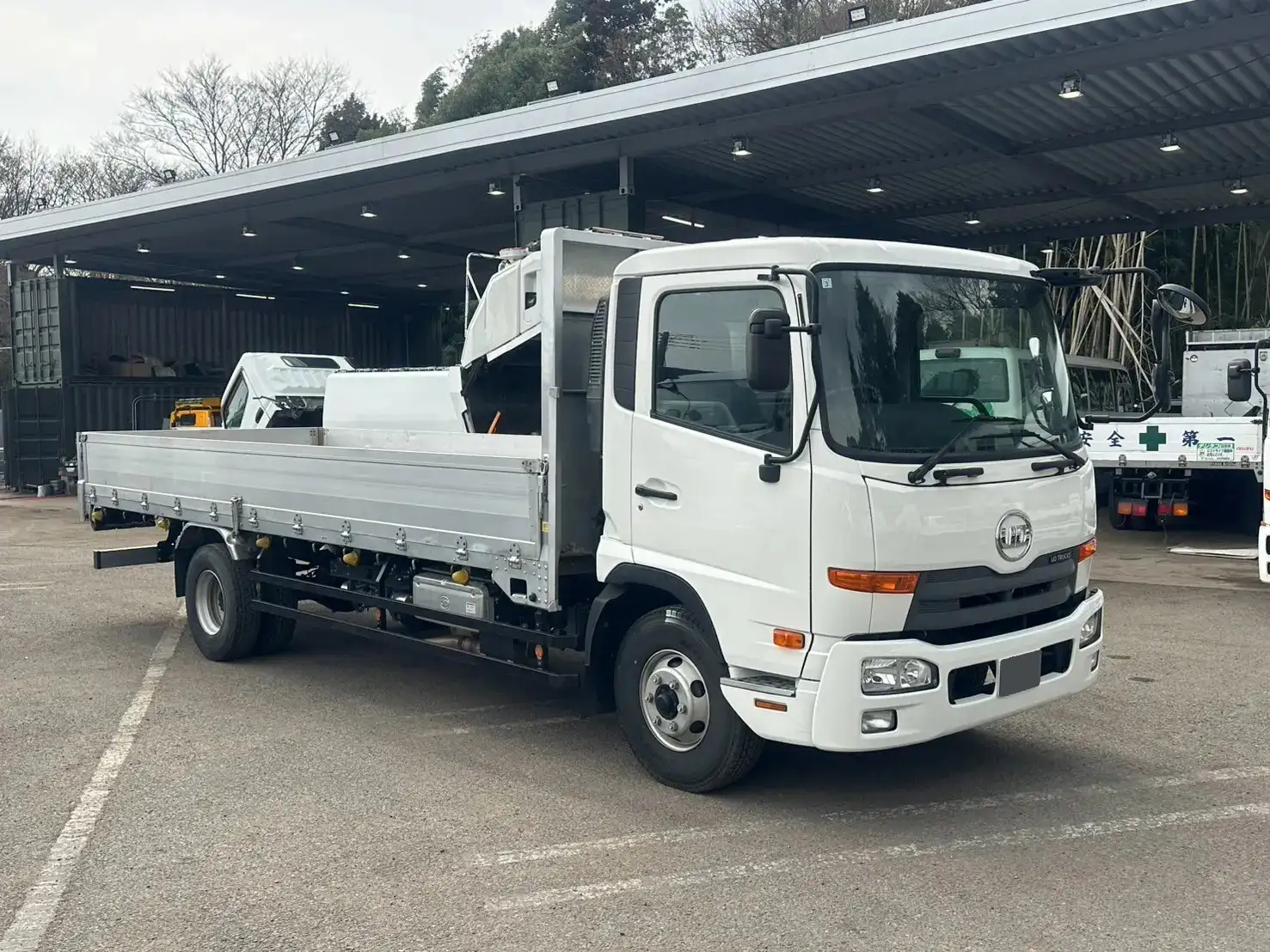 日産UD コンドル 中型/増トン 平ボディ アルミブロック TKG-MK38Lの中古トラック画像2