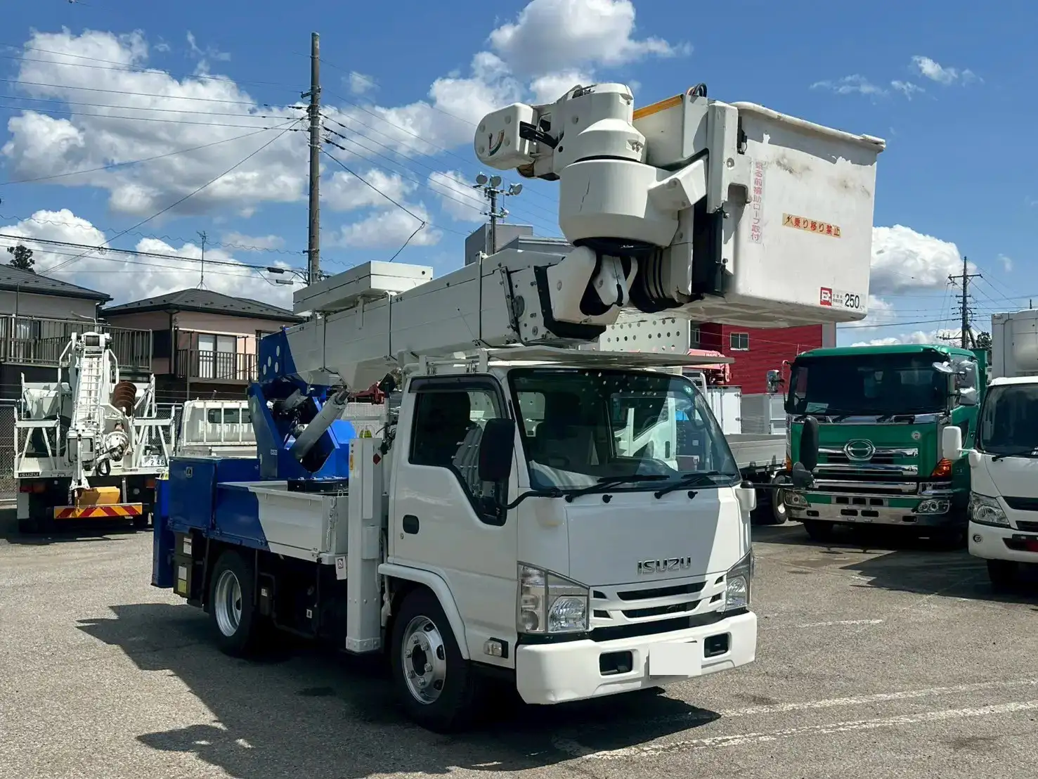 いすゞ エルフ 小型 高所・建柱車 高所作業車 電工仕様の中古トラック画像2