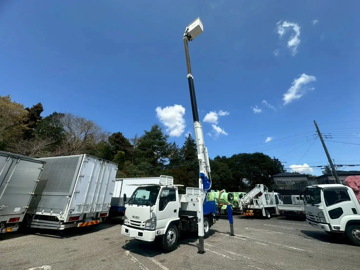 いすゞ エルフ 小型 高所・建柱車 高所作業車 電工仕様の中古トラック画像5