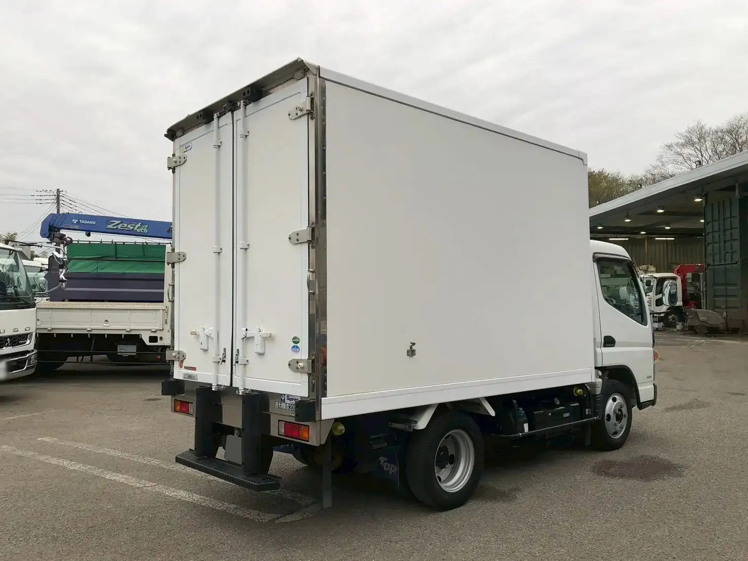 三菱 キャンター 小型 冷凍冷蔵 低温 キーストンの中古トラック画像3