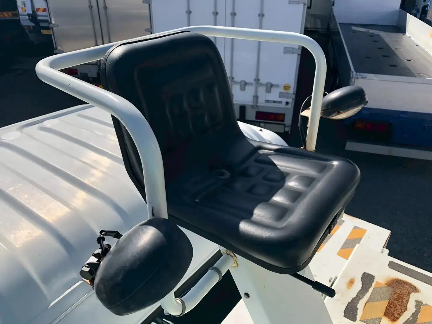 いすゞ フォワード 中型/増トン 高所・建柱車 建柱車 SKG-FRR90S1の中古トラック画像8