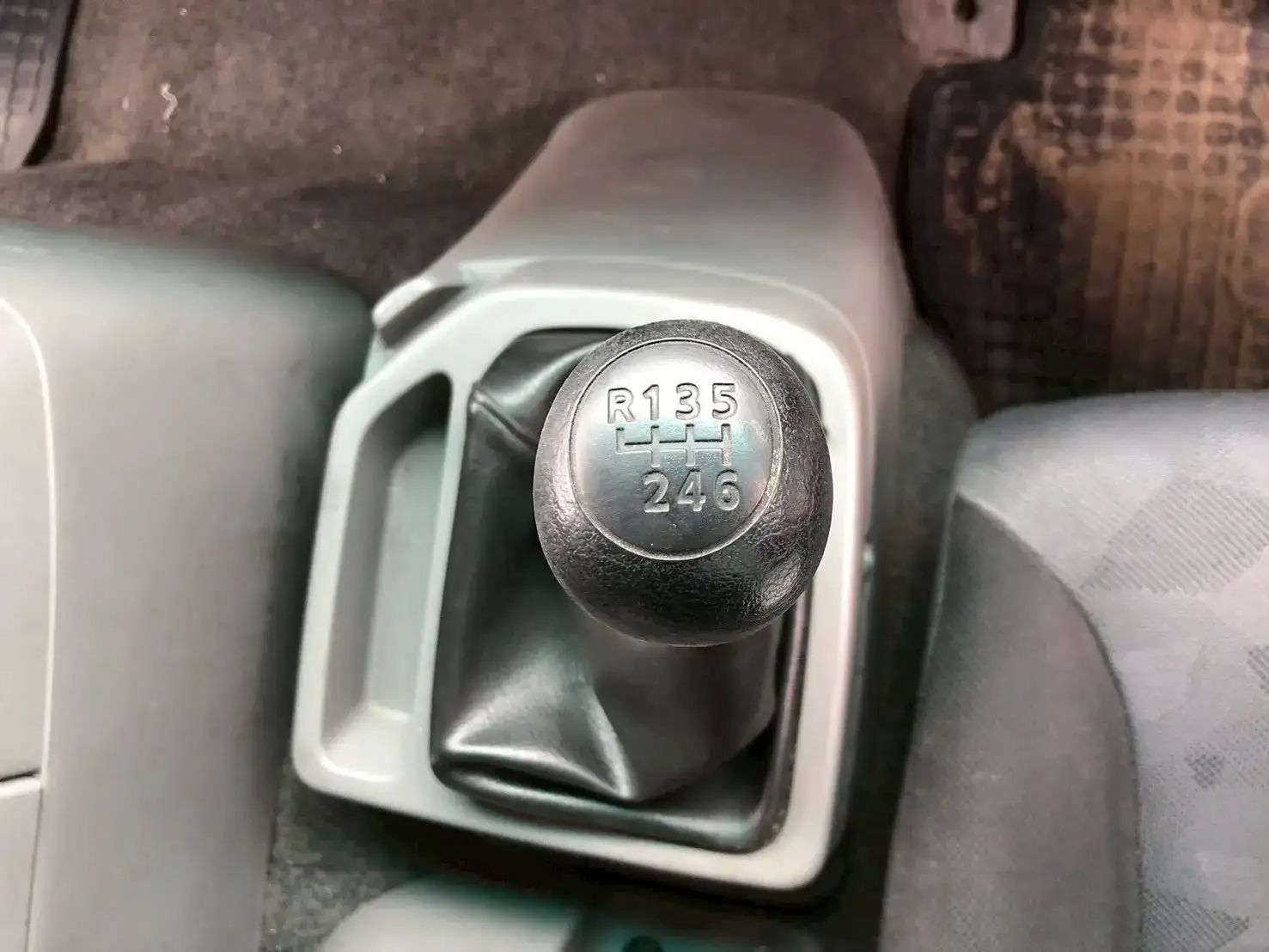 日産UD コンドル 中型/増トン 平ボディ アルミブロック エアサスの中古トラック画像15