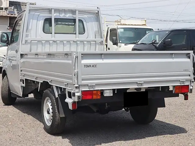 トヨタ タウンエース 小型 平ボディ 5BF-S403U R4の中古トラック画像6