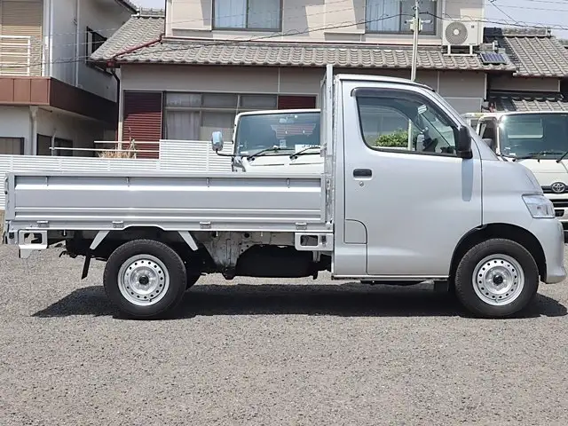 トヨタ タウンエース 小型 平ボディ 5BF-S403U R4の中古トラック画像3