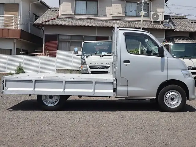 トヨタ タウンエース 小型 平ボディ 5BF-S403U R4の中古トラック画像8