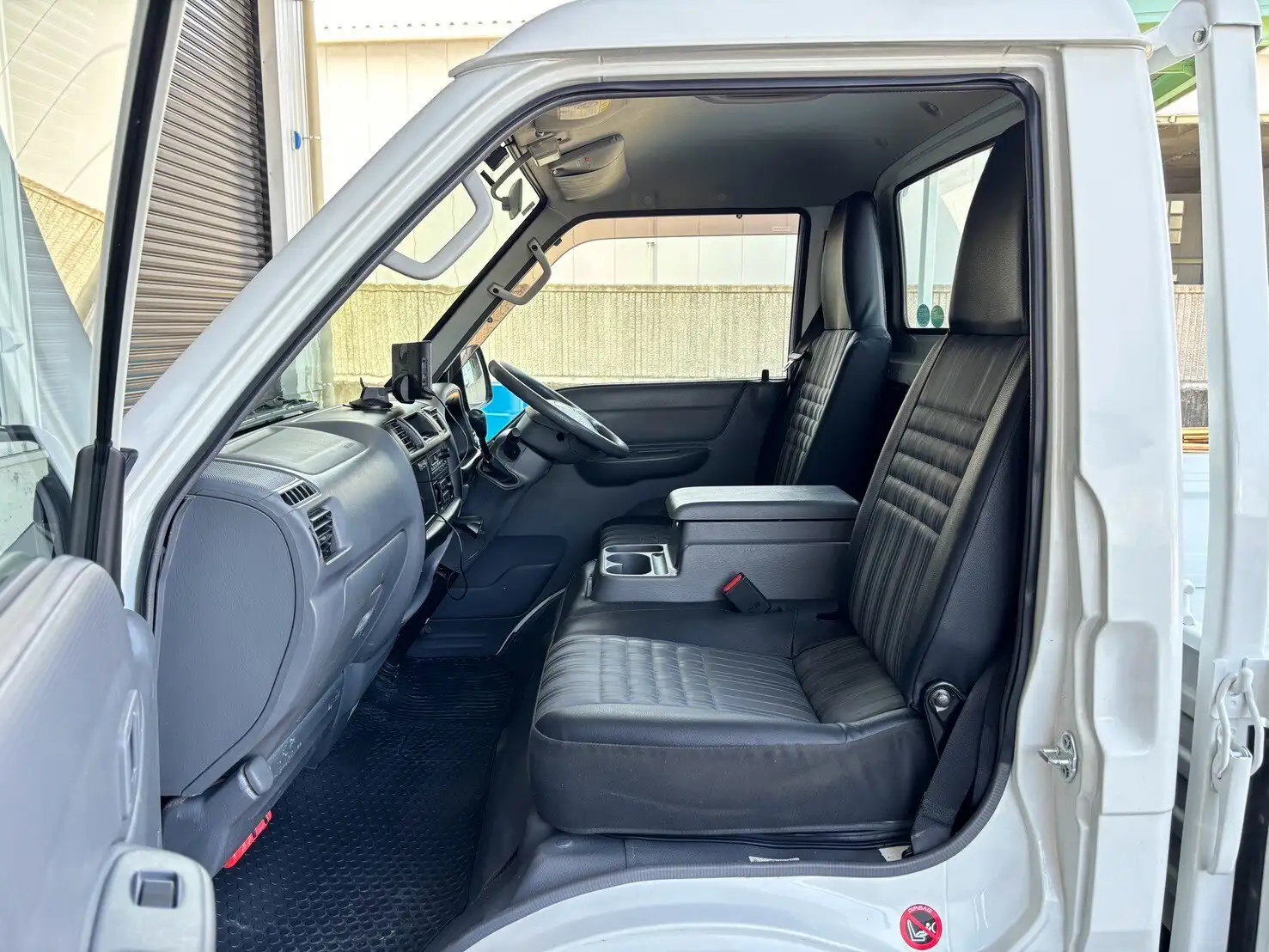 マツダ ボンゴ 小型 平ボディ DBF-SLP2T H31/R1の中古トラック画像12