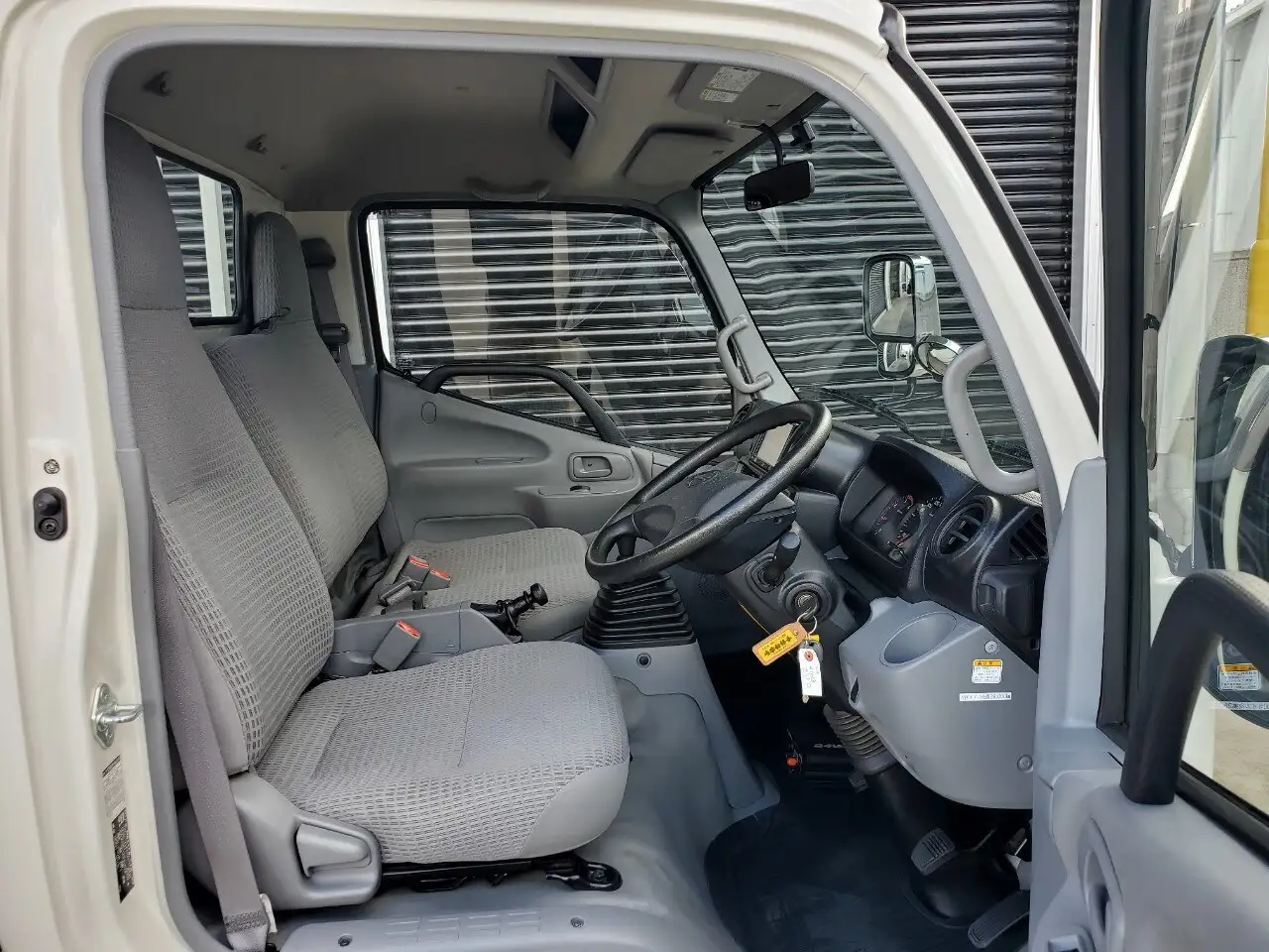 日野 デュトロ 小型 平ボディ TKG-XZU655M H28の中古トラック画像9