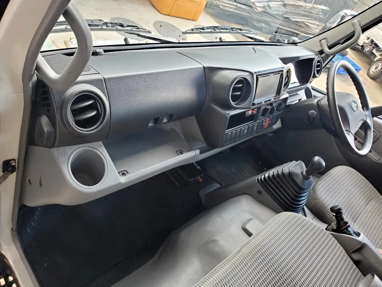 日野 デュトロ 小型 平ボディ TKG-XZU655M H28の中古トラック画像12