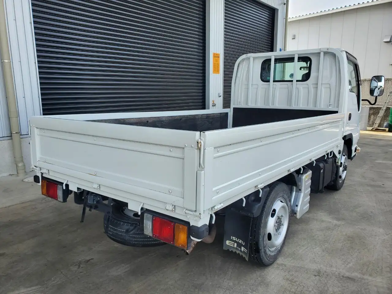 いすゞ エルフ 小型 平ボディ TKG-NHS85A H25の中古トラック画像5