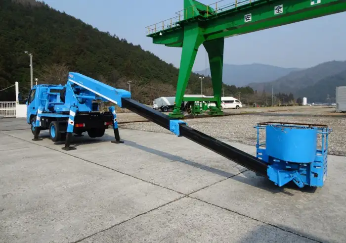 トヨタ ダイナ 小型 高所・建柱車 高所作業車 PB-XZU301Hの中古トラック画像3