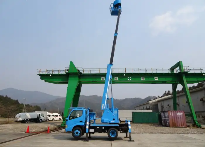 トヨタ ダイナ 小型 高所・建柱車 高所作業車 PB-XZU301Hの中古トラック画像4