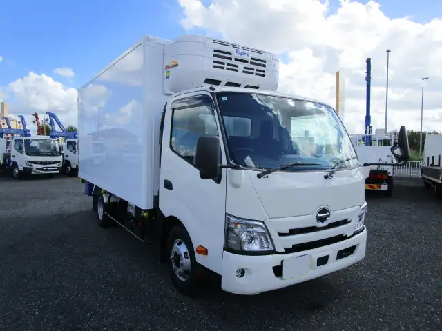 日野 デュトロ 小型 冷凍冷蔵 スタンバイ 床アルミの中古トラック画像2