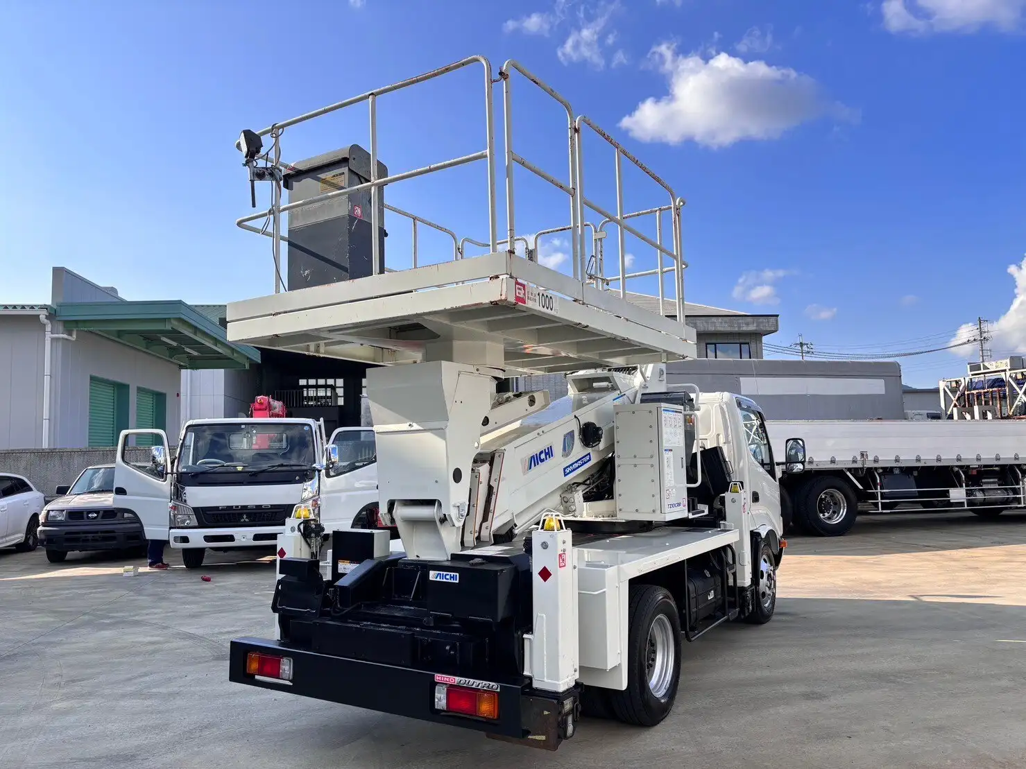 日野 デュトロ 小型 高所・建柱車 高所作業車 TKG-XZU640Fの中古トラック画像2