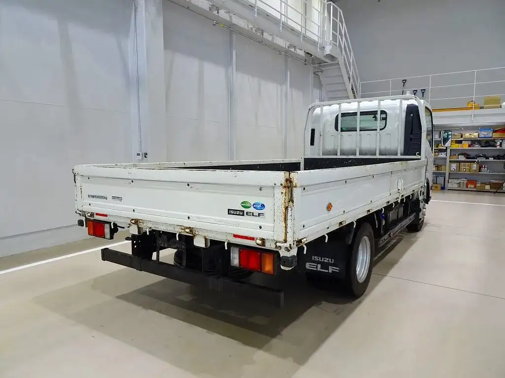 いすゞ エルフ 小型 平ボディ 2PG-NPS88AR R2の中古トラック画像2
