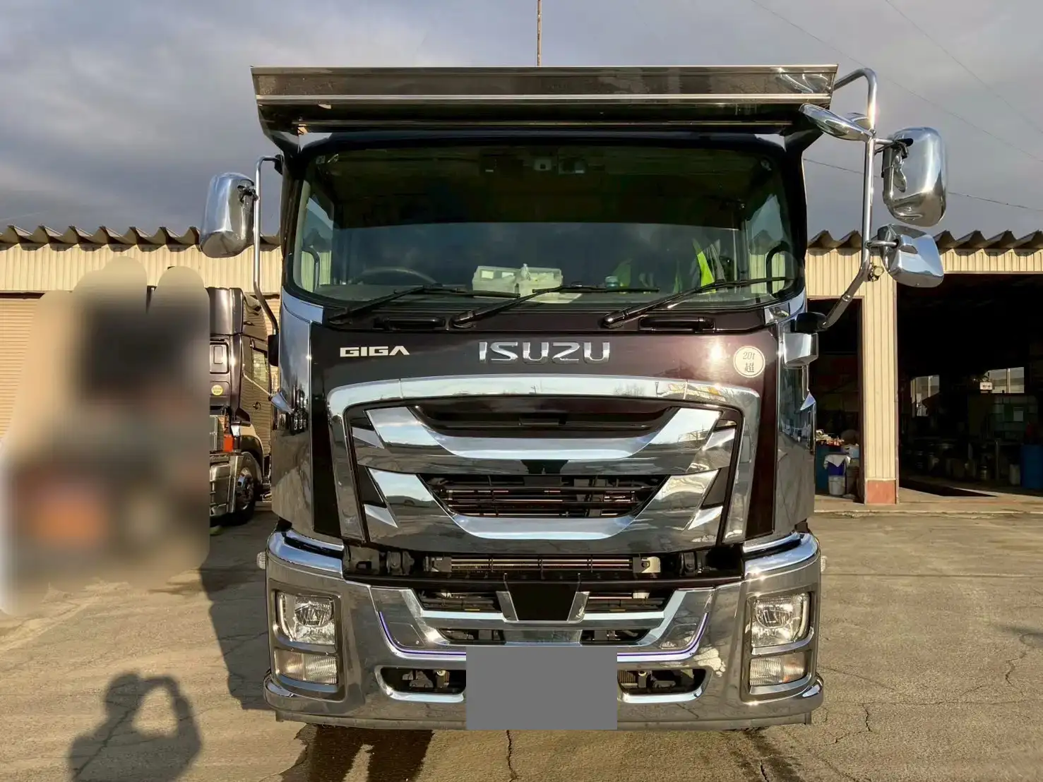 いすゞ ギガ 大型 タンク車 ローリー 2PG-CYZ77CMの中古トラック画像2