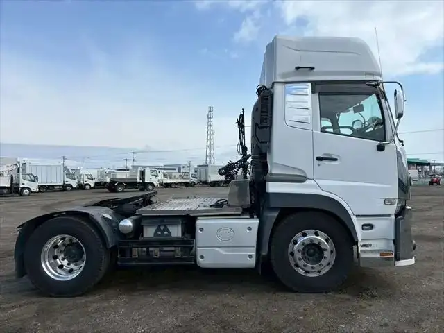 日産UD クオン 大型 トラクター ハイルーフ 1デフの中古トラック画像3