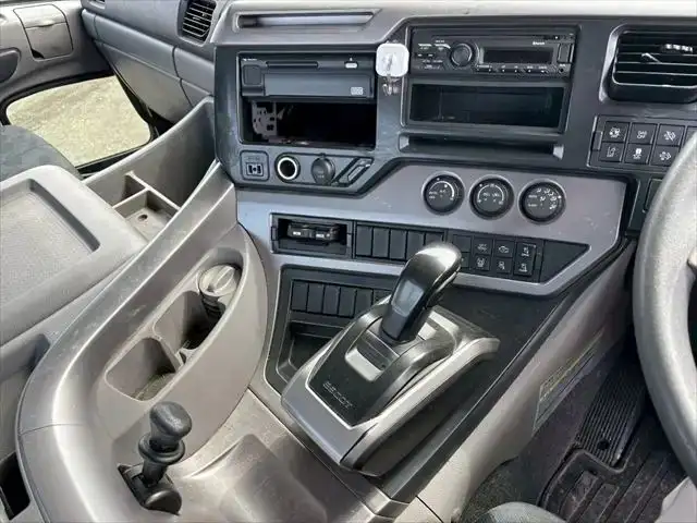 日産UD クオン 大型 トラクター ハイルーフ 1デフの中古トラック画像13