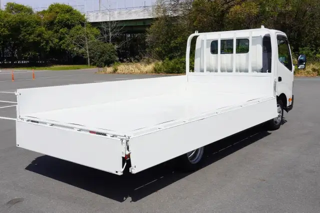 日野 デュトロ 小型 平ボディ 床鉄板 TKG-XZU710Mの中古トラック画像6