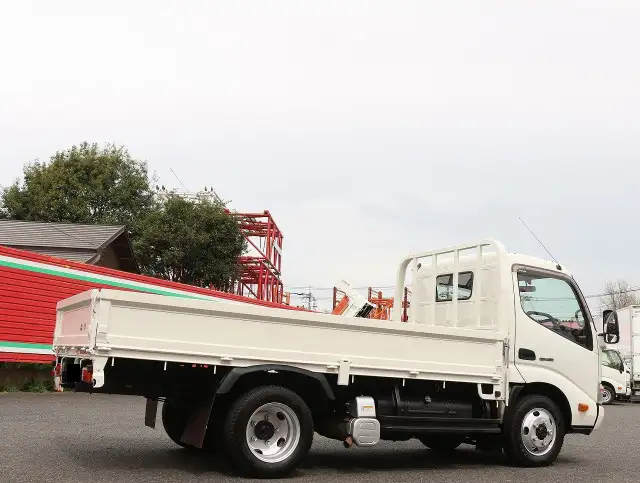 日野 デュトロ 小型 平ボディ TKG-XZU685M H27の中古トラック画像3