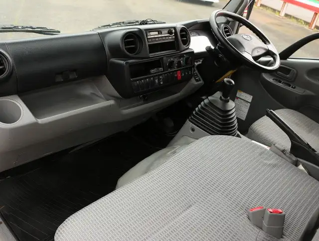 日野 デュトロ 小型 平ボディ TKG-XZU685M H27の中古トラック画像13